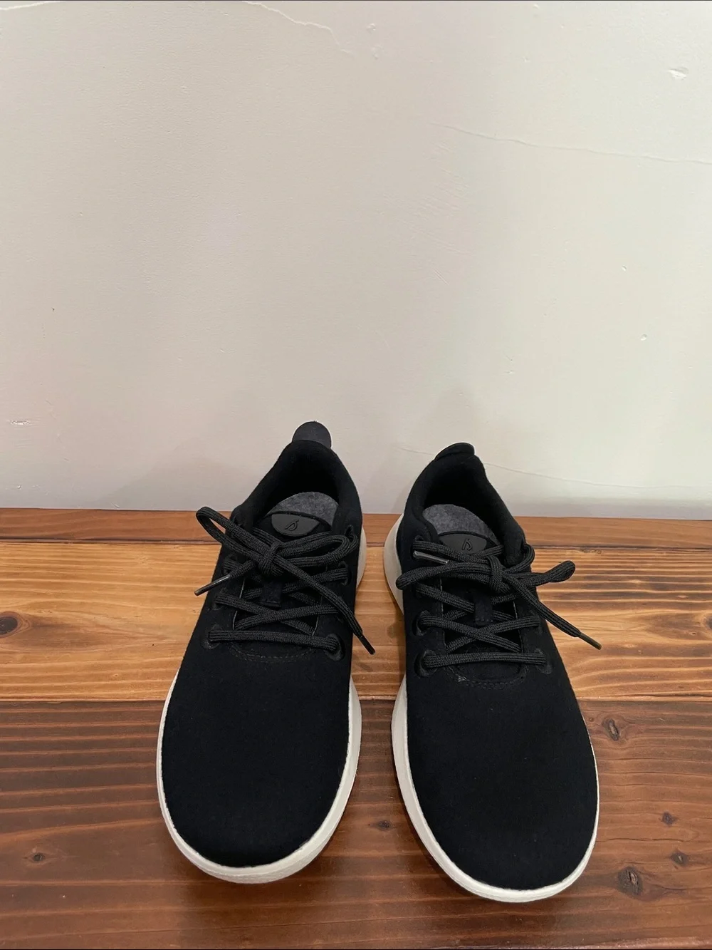 Allbirds Wool Runner Women’s Size 9 True Black (Classic Edition)